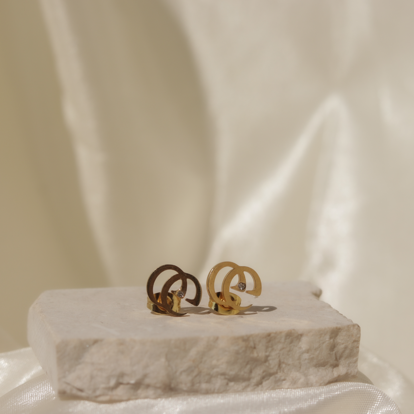 Iconic Interlocking Stud Earrings