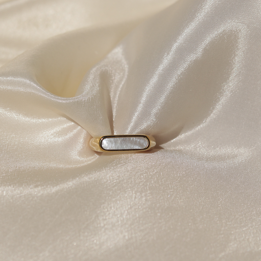 Blanc Bar Ring