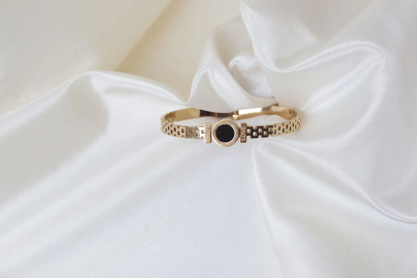 Rose Love Bangle
