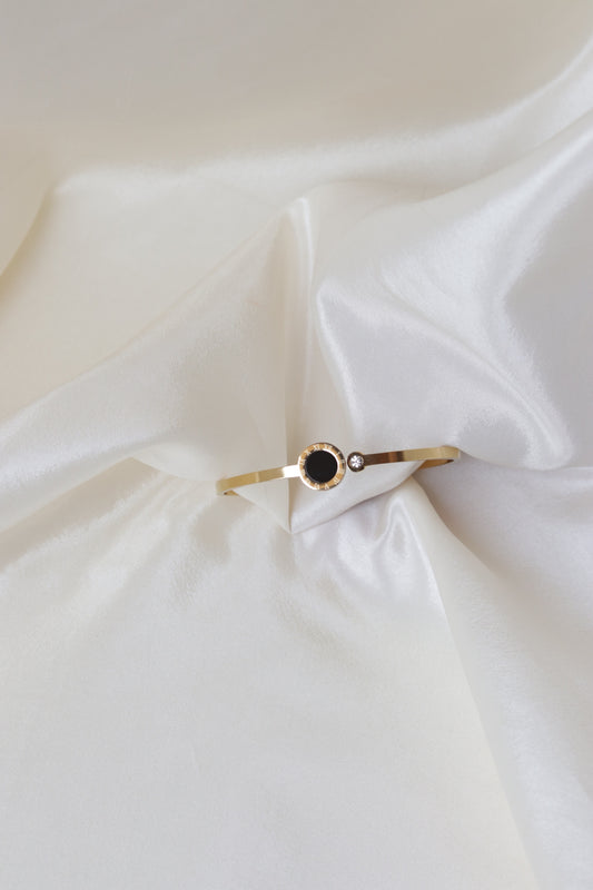 Nior Vault Signature Cuff